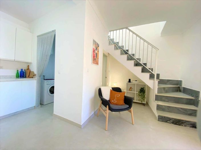 Image No.25-2 Bed Townhouse for sale