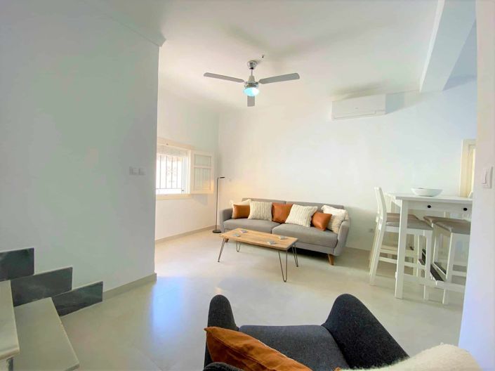 Image No.26-2 Bed Townhouse for sale