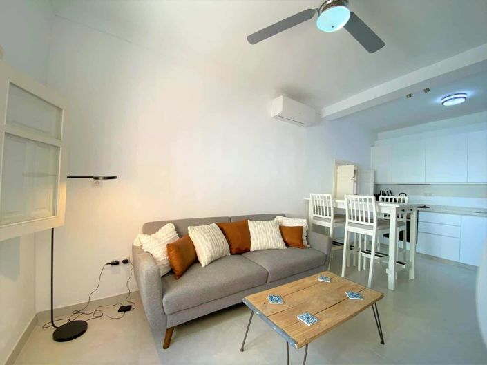 Image No.37-2 Bed Townhouse for sale