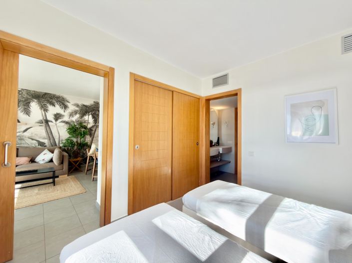 Image No.33-2 Bed Bungalow for sale