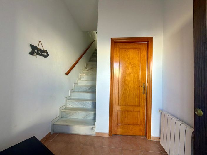 Image No.20-2 Bed Townhouse for sale