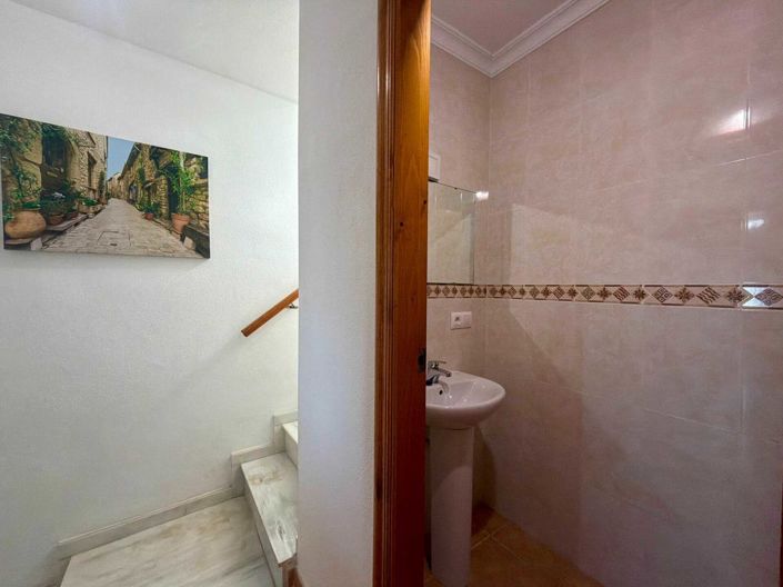 Image No.28-2 Bed Townhouse for sale