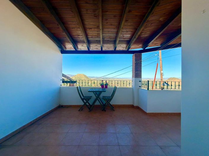 Image No.37-2 Bed Townhouse for sale