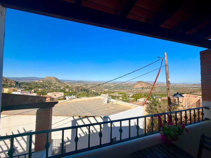 Image No.39-2 Bed Townhouse for sale