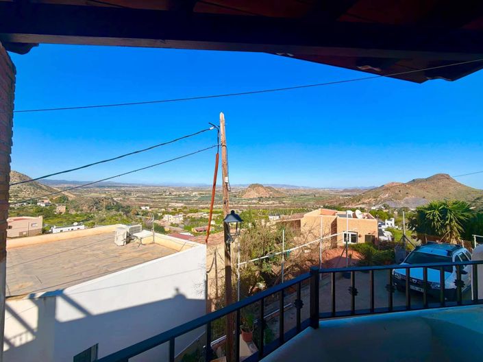 Image No.40-2 Bed Townhouse for sale