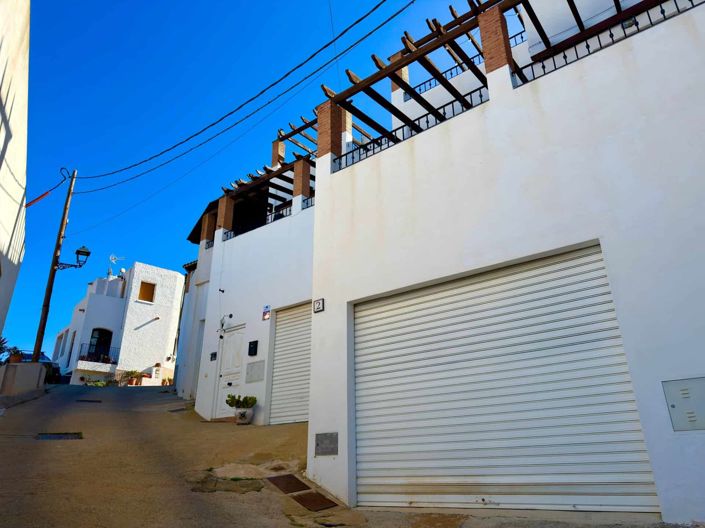 Image No.54-2 Bed Townhouse for sale