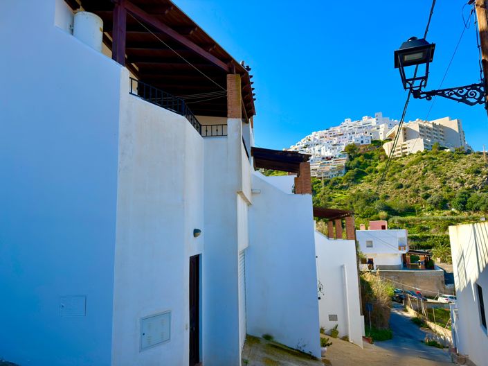 Image No.58-2 Bed Townhouse for sale