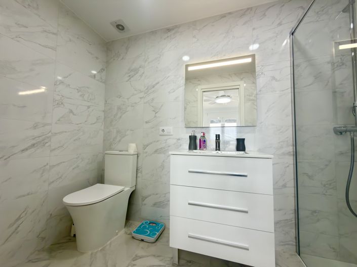 Image No.24-3 Bed Apartment for sale