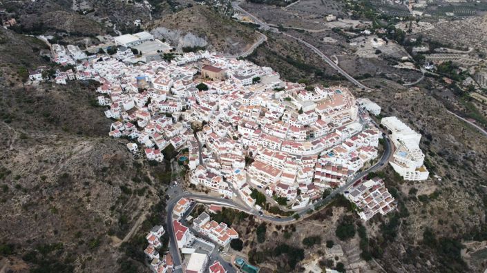 Image No.24-2 Bed Apartment for sale