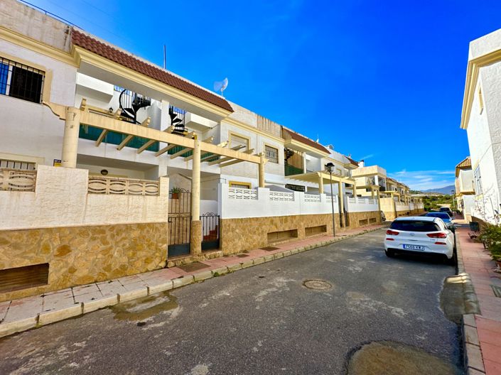 Image No.3-2 Bed Property for sale