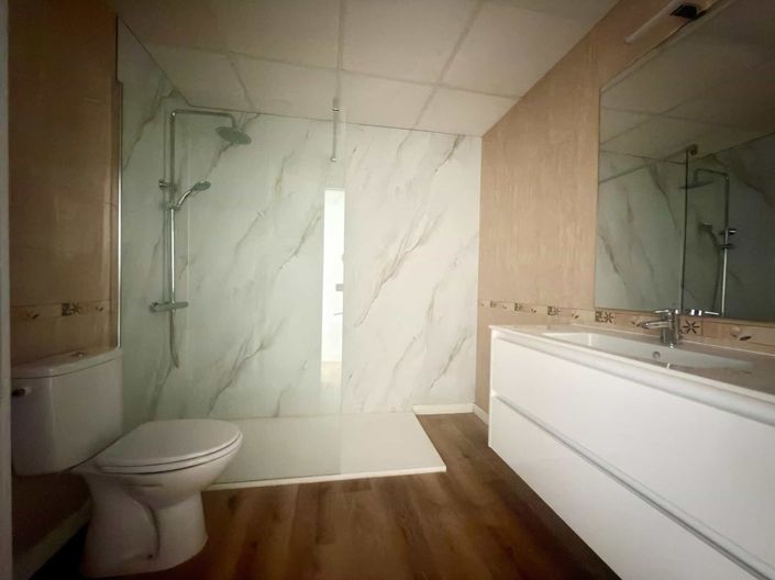 Image No.18-2 Bed Apartment for sale