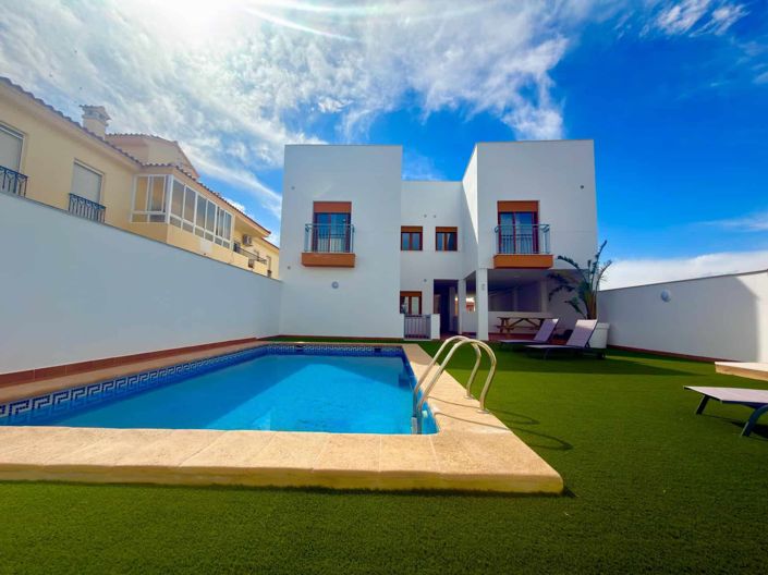 Image No.31-2 Bed Apartment for sale