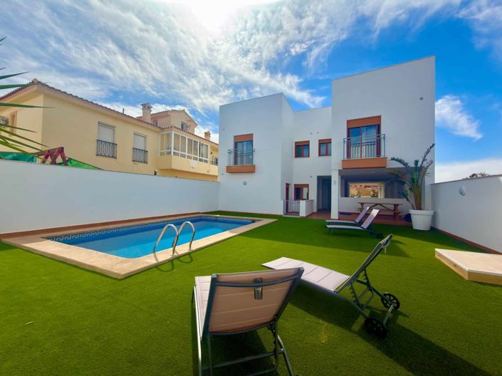 Image No.32-2 Bed Apartment for sale