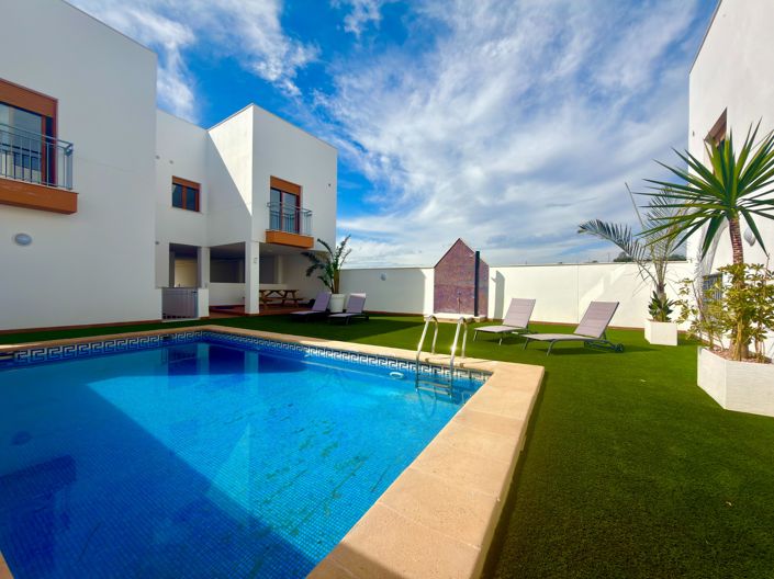 Image No.9-2 Bed Apartment for sale