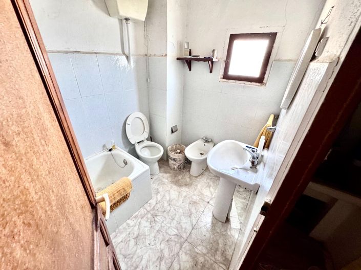 Image No.48-4 Bed Villa for sale