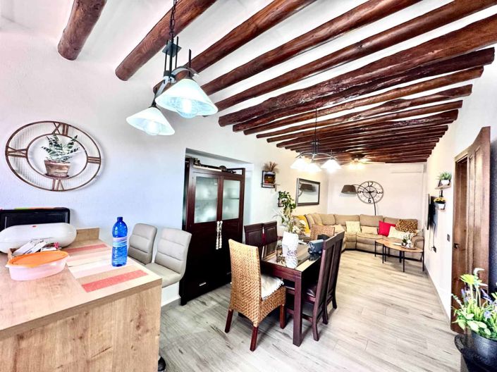 Image No.6-4 Bed Villa for sale