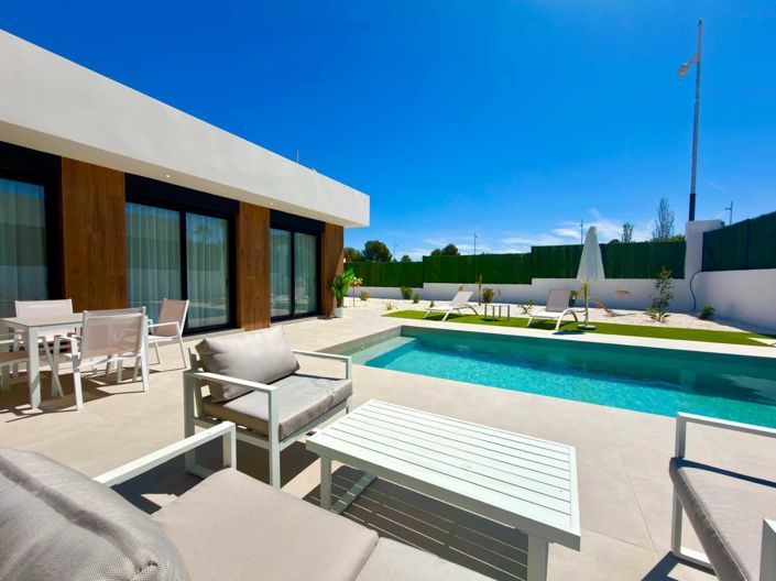 Image No.48-3 Bed Villa for sale