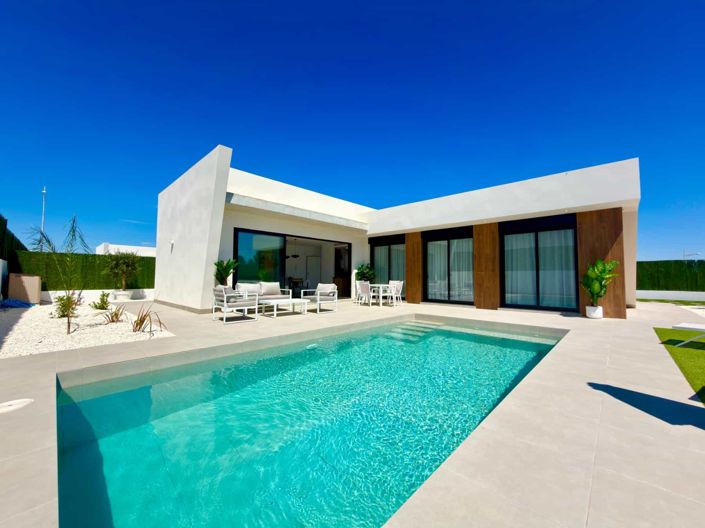 Image No.10-3 Bed Villa for sale