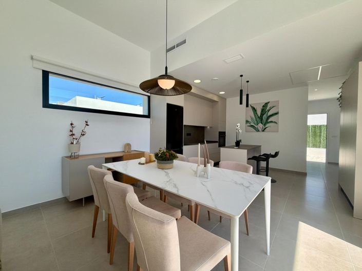 Image No.28-3 Bed Villa for sale