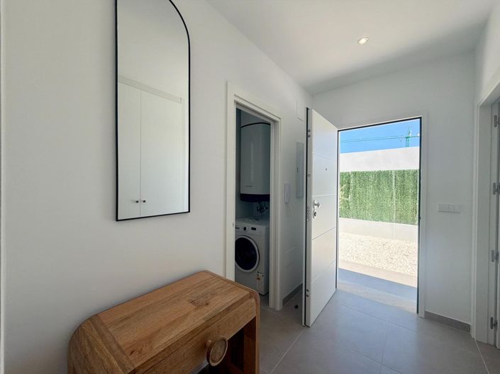 Image No.37-3 Bed Villa for sale