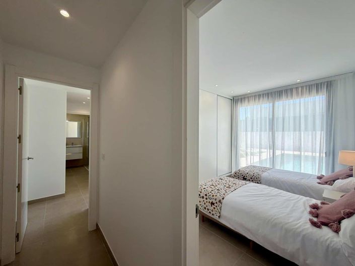 Image No.44-3 Bed Villa for sale