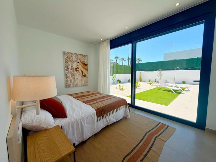 Image No.53-3 Bed Villa for sale