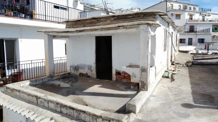 Image No.16-House for sale