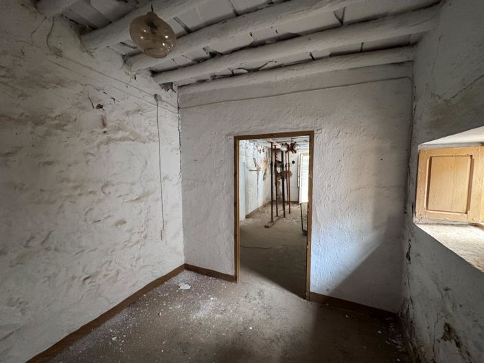 Image No.29-House for sale