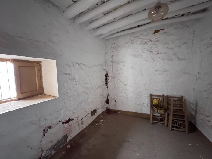 Image No.31-House for sale