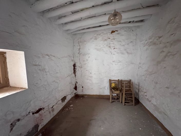 Image No.32-House for sale