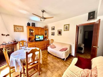 laroles-granada-6-bedroom-house-with-terrace-