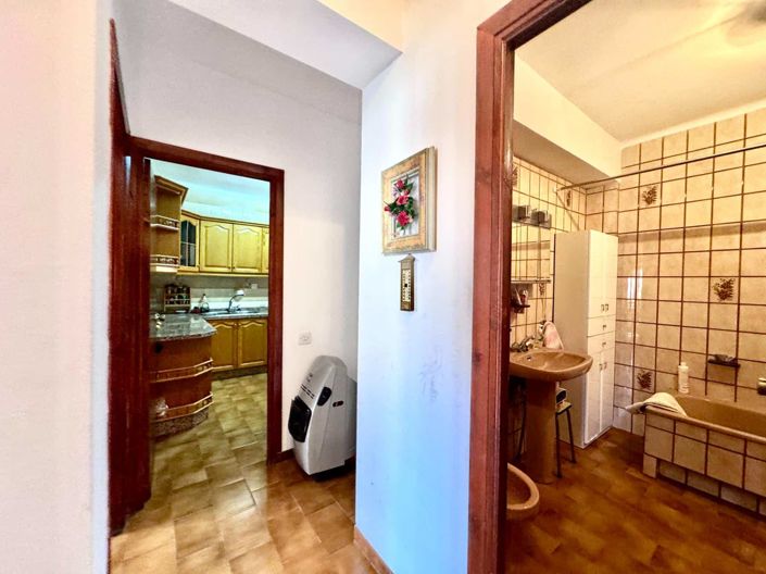 Image No.28-6 Bed Villa for sale