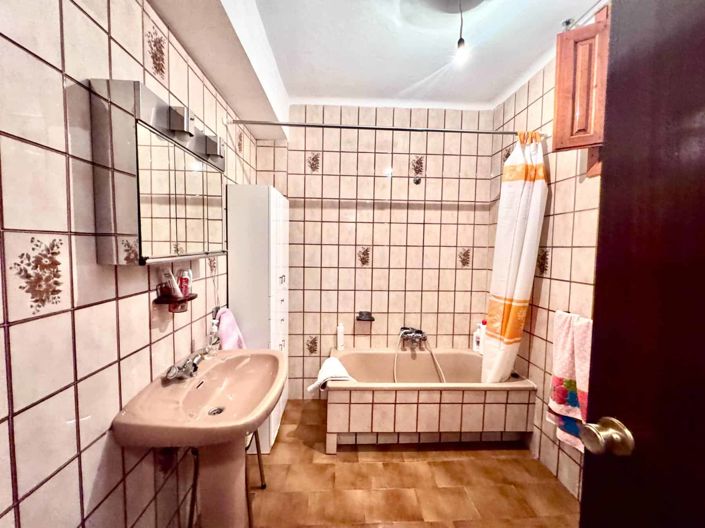 Image No.29-6 Bed Villa for sale