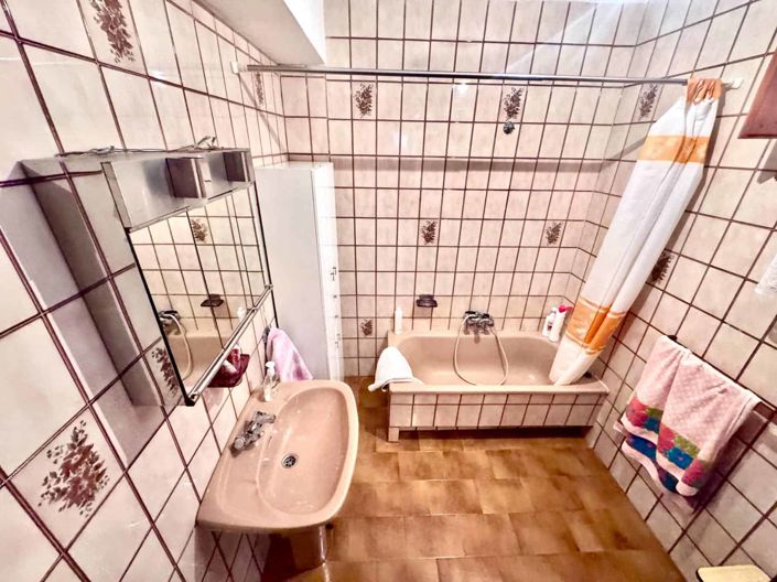 Image No.30-6 Bed Villa for sale