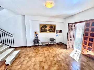 laroles-granada-6-bedroom-house-with-terrace-