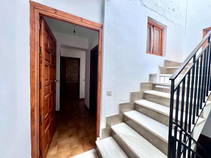 Image No.51-6 Bed Villa for sale