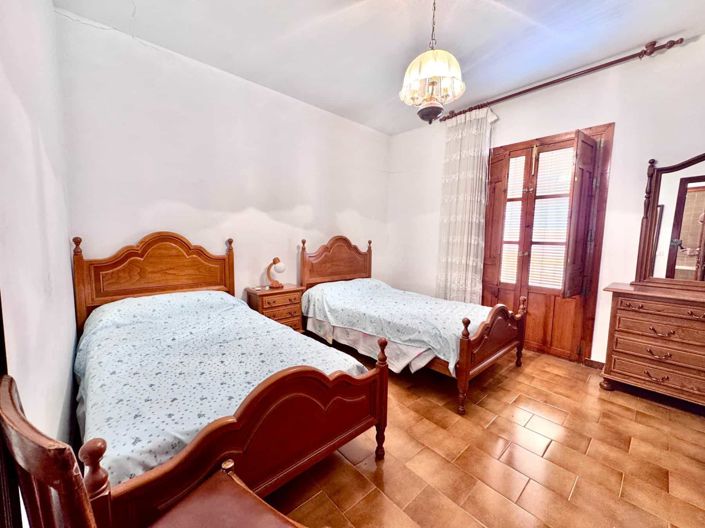 Image No.58-6 Bed Villa for sale