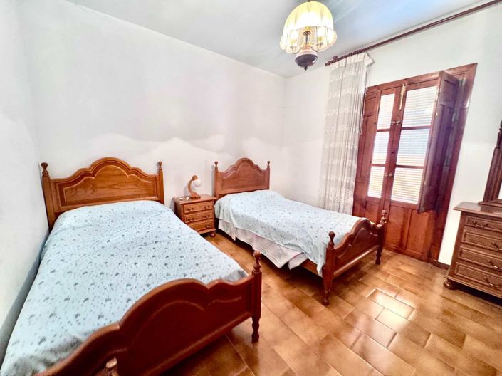 Image No.59-6 Bed Villa for sale