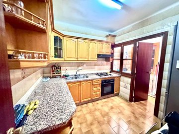 laroles-granada-6-bedroom-house-with-terrace-