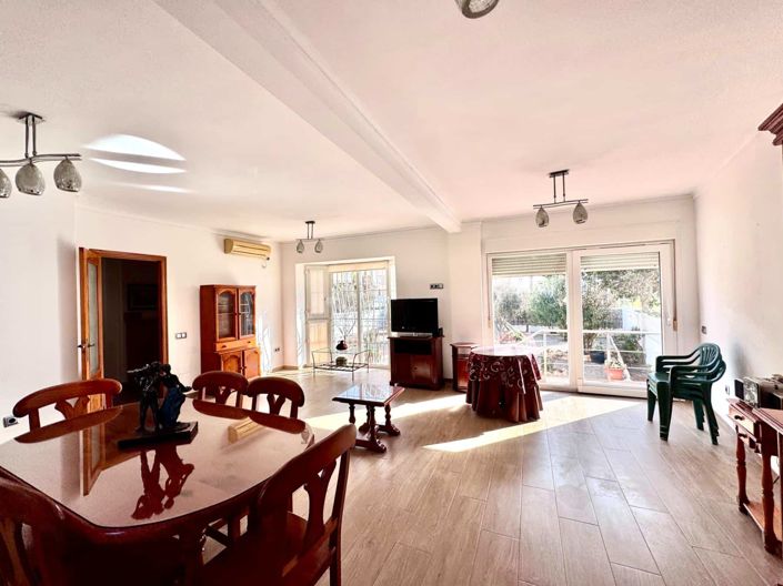 Image No.5-3 Bed Villa for sale