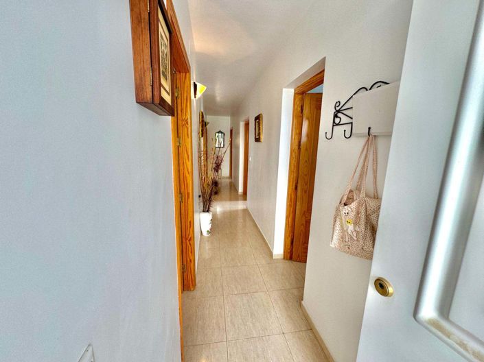 Image No.18-6 Bed Villa for sale