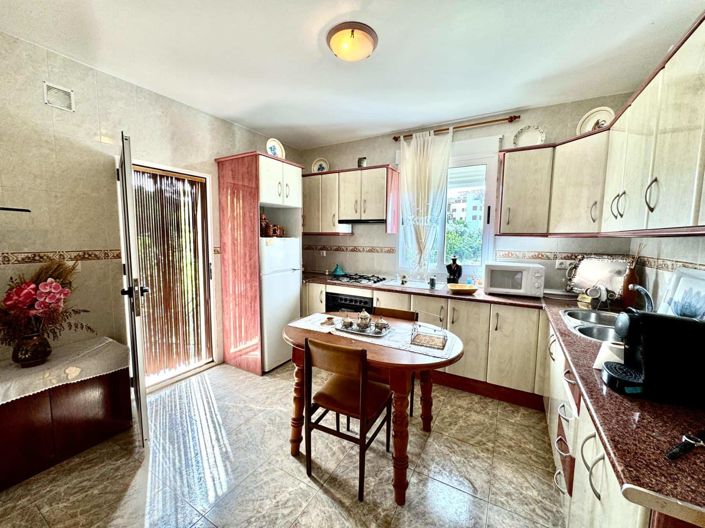 Image No.8-6 Bed Villa for sale