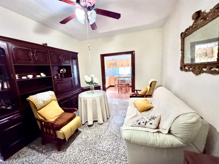 Image No.19-4 Bed House for sale