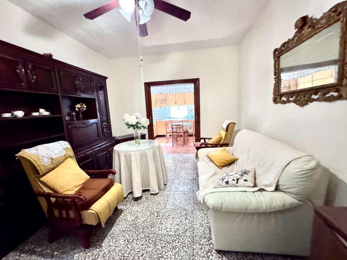 Image No.20-4 Bed House for sale