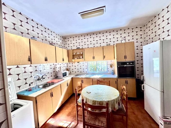 Image No.21-4 Bed House for sale