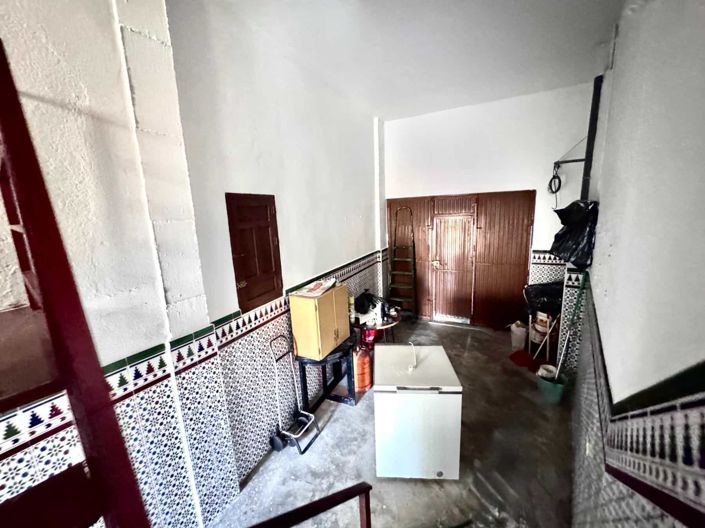 Image No.24-4 Bed House for sale