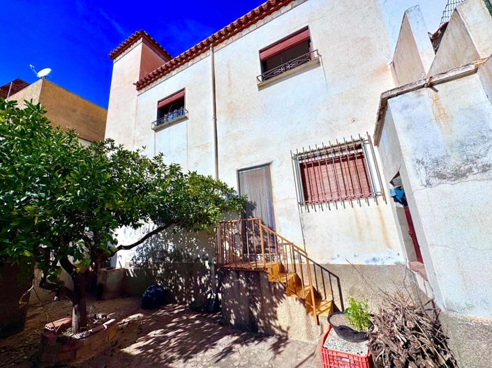 Image No.30-4 Bed House for sale