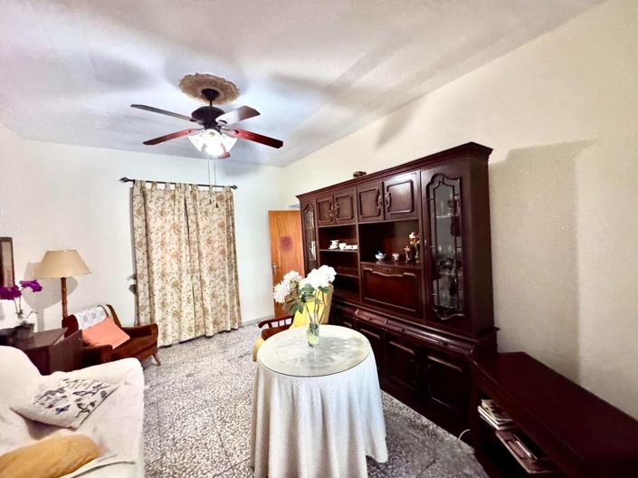 Image No.33-4 Bed House for sale