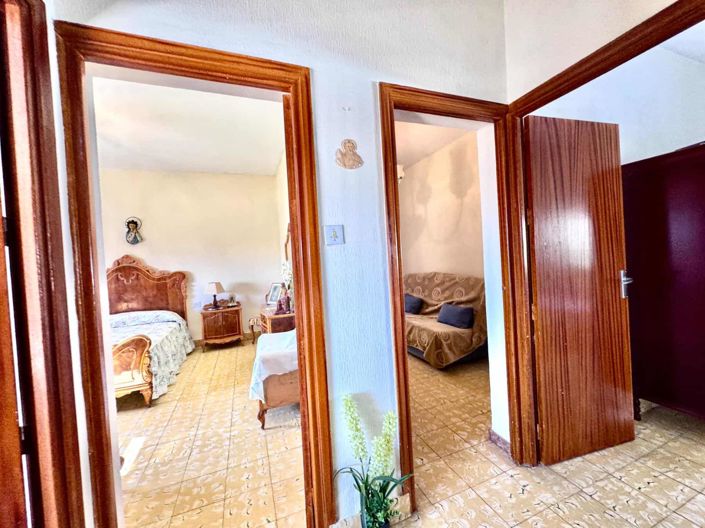 Image No.35-4 Bed House for sale