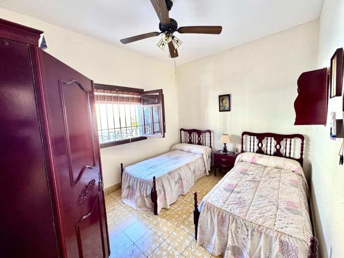 Image No.36-4 Bed House for sale